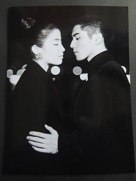 圣夜拥抱封面图